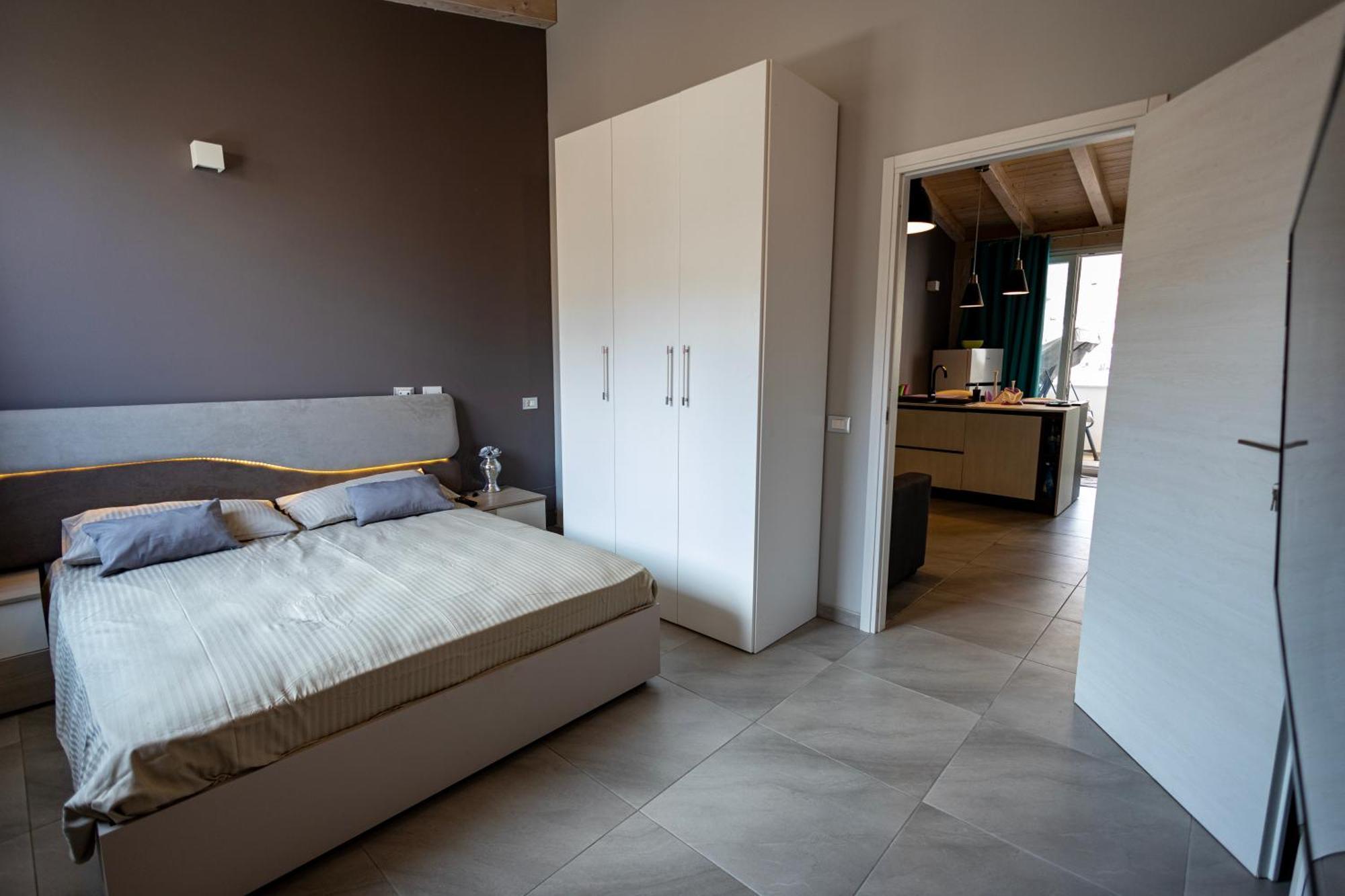 La Piazzetta A Mare Holiday House Sferracavallo Exteriör bild